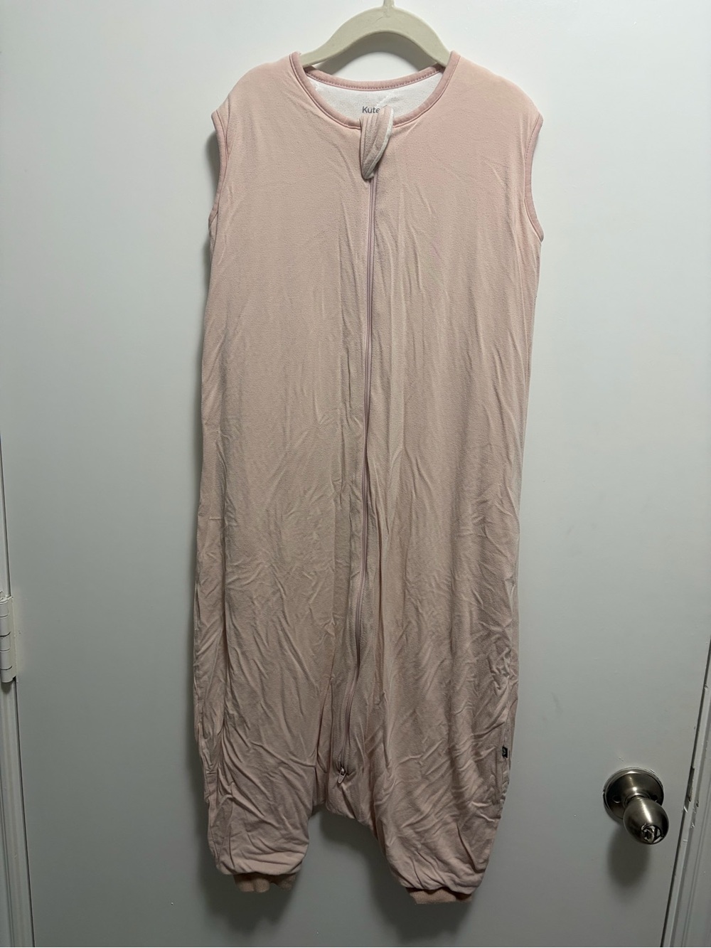 Kyte Baby Sleep Bag Walker in the color Blush Size Large 1.0 Tog
